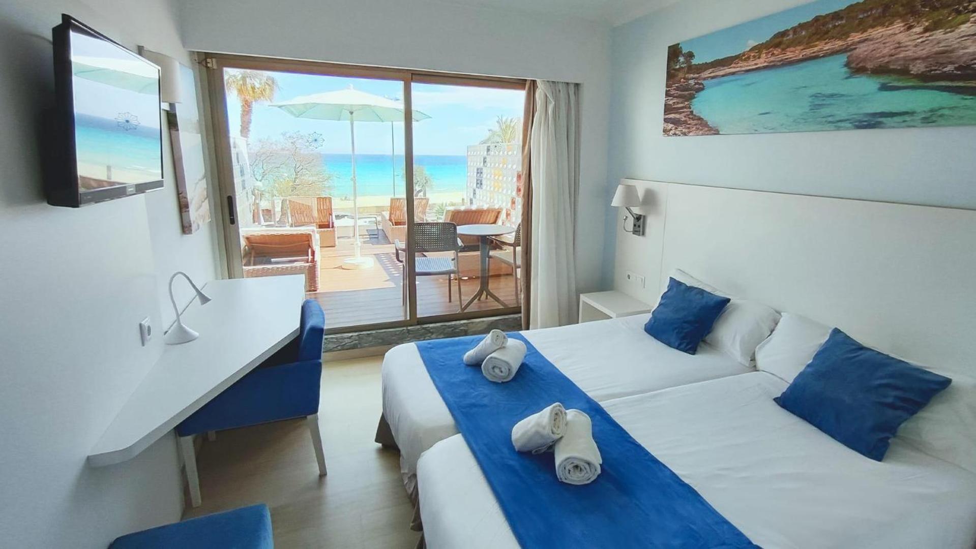 Twin Room Sea View,1758274812:JPEG